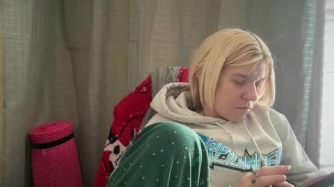 americnbarbie online show from December 2025 04:00:01 PM