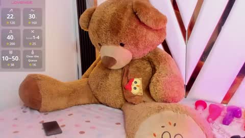 Luci  online show from December 2024 01:47:02 AM