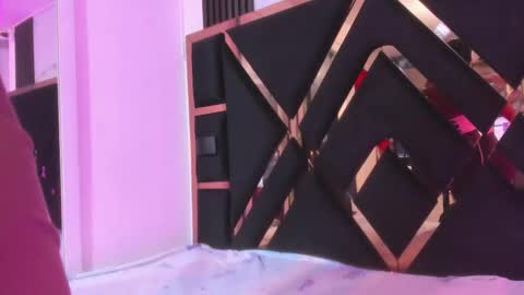 Luci  online show from September 2025 01:38:02 AM