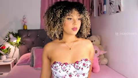 Snapshot of ebony_curly2 chatting on July 2026 07:57:01 PM isa online show from July 2026 07:57:01 PM