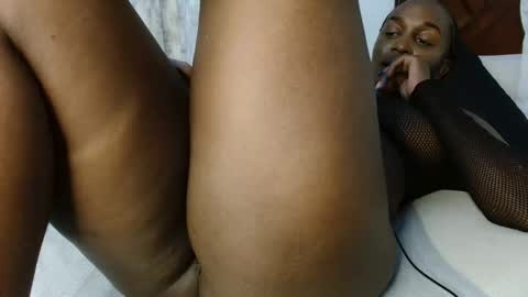 ebony online show from November 2025 04:50:01 PM