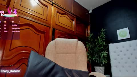 ebony_katterin online show from December 2025 07:53:02 PM