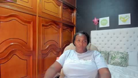 Snapshot of ebony_katterin chatting on May 2026 03:19:01 PM ebony_katterin online show from May 2026 03:19:01 PM