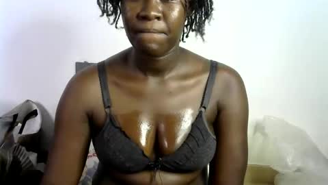 Snapshot of ebony_lynne chatting on March 2026 11:21:02 PM ebony_lynne online show from March 2026 11:21:02 PM