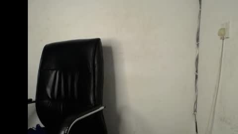 Snapshot of ebony_petitegirl chatting on April 2026 09:06:01 PM Lilly online show from April 2026 09:06:01 PM