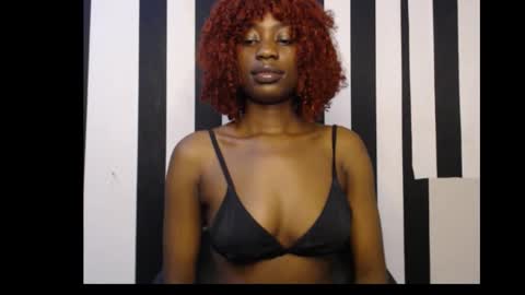 Snapshot of ebony_petitequeen chatting on September 2025 11:43:01 PM Ella online show from September 2025 11:43:01 PM