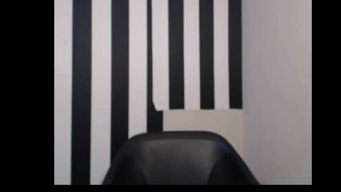 Ella online show from October 2025 10:27:01 AM