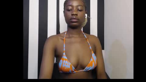 Ella online show from November 2025 09:30:01 AM