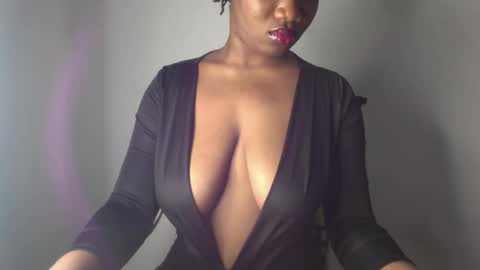 Snapshot of ebony_pussy98 chatting on December 2024 06:09:01 AM delilah online show from December 2024 06:09:01 AM