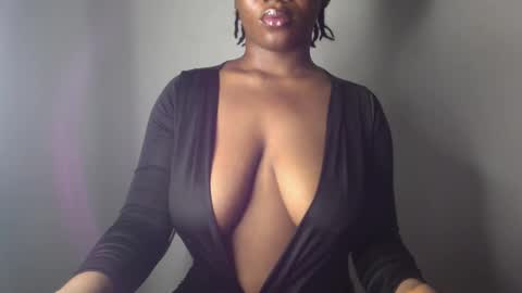 Snapshot of ebony_pussy98 chatting on February 2025 02:01:01 AM delilah online show from February 2025 02:01:01 AM
