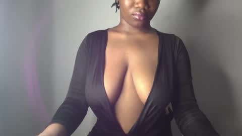 Snapshot of ebony_pussy98 chatting on February 2025 02:20:02 AM delilah online show from February 2025 02:20:02 AM