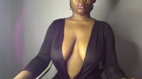 Snapshot of ebony_pussy98 chatting on February 2025 02:48:02 AM delilah online show from February 2025 02:48:02 AM