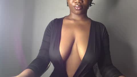 Snapshot of ebony_pussy98 chatting on March 2025 02:26:02 AM delilah online show from March 2025 02:26:02 AM