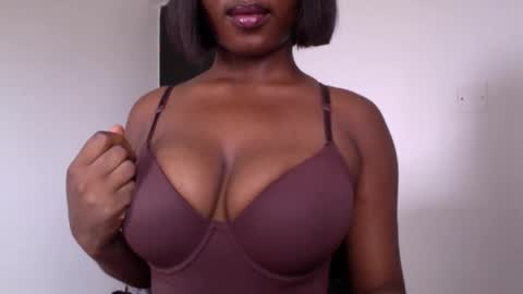 Snapshot of ebony_pussy98 chatting on March 2026 10:42:02 AM delilah online show from March 2026 10:42:02 AM