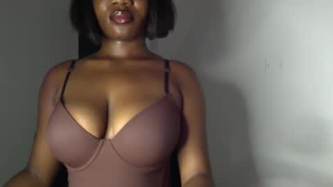 Snapshot of ebony_pussy98 chatting on March 2026 04:17:02 AM delilah online show from March 2026 04:17:02 AM