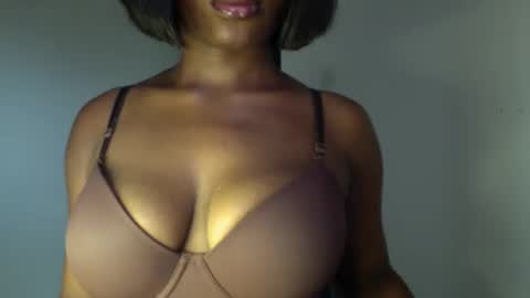 Snapshot of ebony_pussy98 chatting on April 2026 10:59:01 AM delilah online show from April 2026 10:59:01 AM