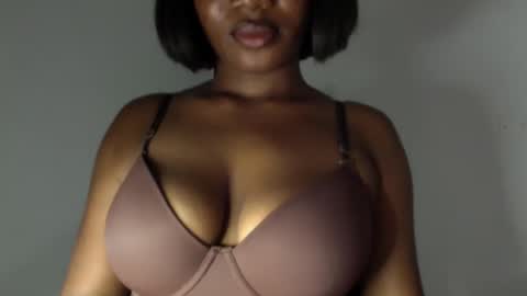 delilah online show from April 2026 07:07:02 PM