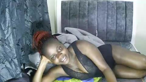 Snapshot of ebony_tasha chatting on February 2025 07:34:01 PM tasha online show from February 2025 07:34:01 PM
