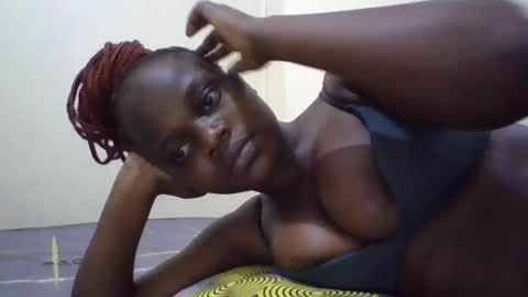Snapshot of ebony_tasha chatting on February 2025 08:47:01 PM tasha online show from February 2025 08:47:01 PM