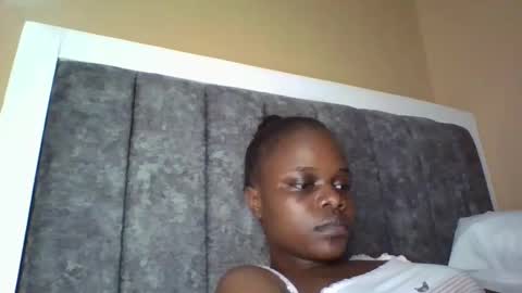 Snapshot of ebony_tasha chatting on September 2025 10:21:01 PM tasha online show from September 2025 10:21:01 PM