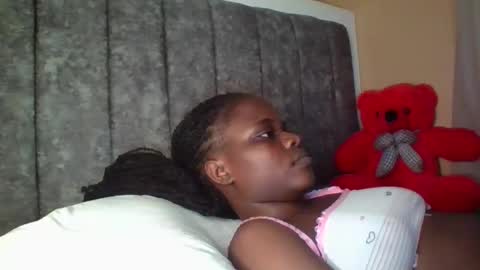 Snapshot of ebony_tasha chatting on October 2025 10:11:01 PM tasha online show from October 2025 10:11:01 PM