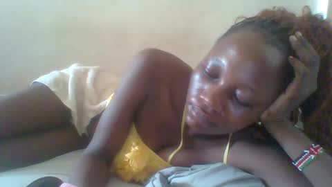 Snapshot of ebonycutegal4 chatting on May 2026 07:15:02 AM MELLEN online show from May 2026 07:15:02 AM
