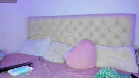 Snapshot of ebonygoddes03 chatting on April 2026 06:25:01 PM Queen Ebony online show from April 2026 06:25:01 PM
