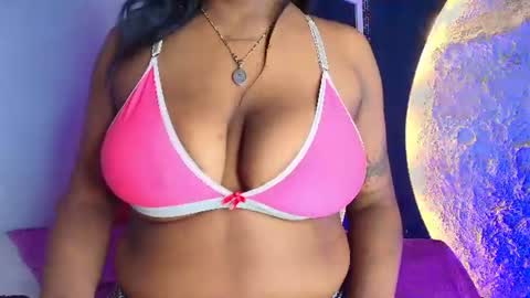 ebonyrosee_ online show from June 2026 12:17:01 PM