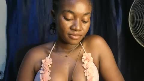 Snapshot of ebonyx_kokox chatting on October 2025 12:01:02 PM ebonyx_kokox online show from October 2025 12:01:02 PM