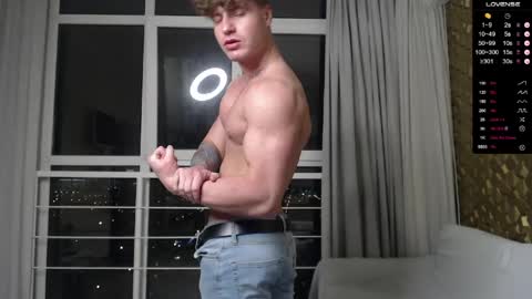 Snapshot of ed_hooligan chatting on April 2026 05:08:02 PM ed_hooligan online show from April 2026 05:08:02 PM
