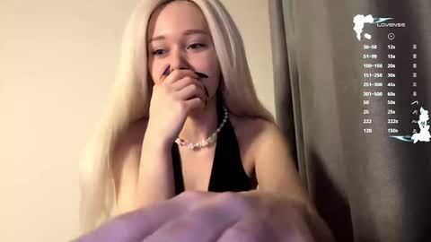 Mia online show from March 2026 04:12:02 PM