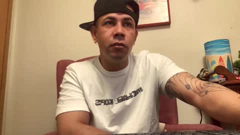 eddgarzay08 online show from April 2026 01:05:01 PM