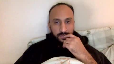 edgeuk1 online show from December 2025 09:23:02 PM