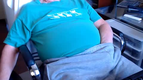 Snapshot of edginginedmonton chatting on February 2025 08:58:02 PM edginginedmonton online show from February 2025 08:58:02 PM