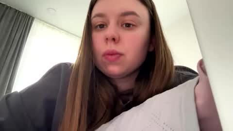 Edina online show from April 2026 12:00:02 PM