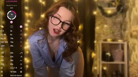 Snapshot of edithafarro chatting on January 2025 03:02:01 AM Friendly neighbourhoud redhead online show from January 2025 03:02:01 AM
