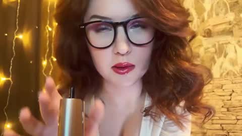 Snapshot of edithafarro chatting on March 2025 12:07:02 AM Friendly neighbourhoud redhead online show from March 2025 12:07:02 AM