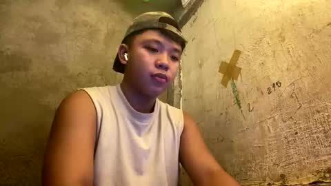 Snapshot of edrianburca052 chatting on April 2026 07:52:02 PM urasian chub online show from April 2026 07:52:02 PM