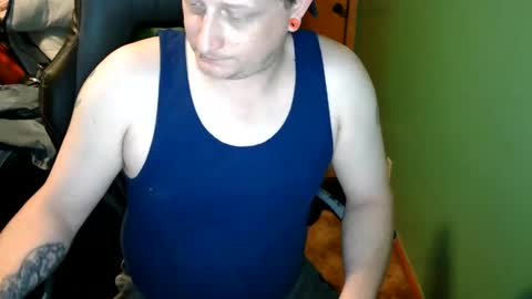 edwardaims_2please online show from May 2026 08:36:02 PM