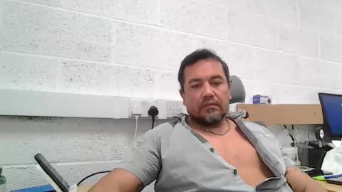 Snapshot of edwill13 chatting on April 2026 07:57:02 AM EdM online show from April 2026 07:57:02 AM
