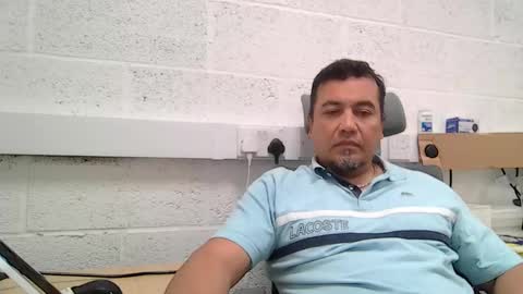 Snapshot of edwill13 chatting on April 2026 08:18:01 AM EdM online show from April 2026 08:18:01 AM