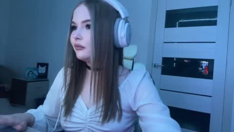 Snapshot of eestipixies chatting on May 2026 11:15:01 AM Lili online show from May 2026 11:15:01 AM