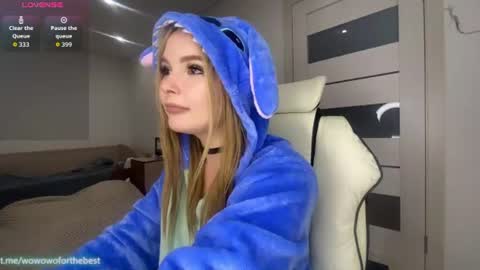 Lili online show from June 2026 07:32:02 AM
