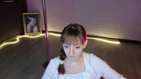 Effie online show from December 2025 01:22:02 AM