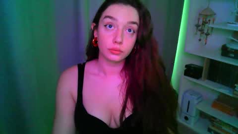 effie_balconii online show from October 2025 01:28:01 PM