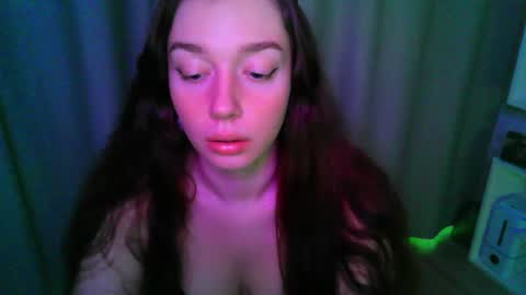 effie_balconii online show from November 2025 01:07:02 PM