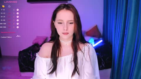 Snapshot of effie_lee chatting on December 2024 12:27:02 PM Effie online show from December 2024 12:27:02 PM