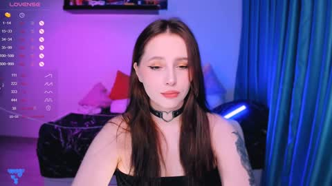 Snapshot of effie_lee chatting on December 2024 02:17:02 PM Effie online show from December 2024 02:17:02 PM