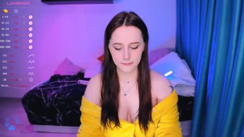 Snapshot of effie_lee chatting on December 2024 02:05:02 PM Effie online show from December 2024 02:05:02 PM