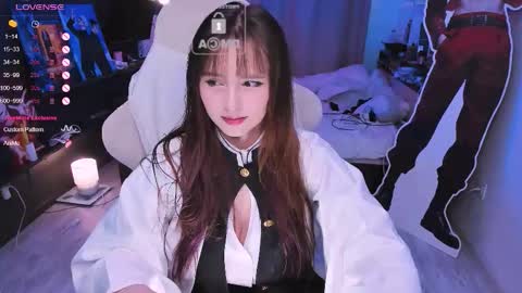 Snapshot of effie_lee chatting on October 2025 12:13:02 PM Effie online show from October 2025 12:13:02 PM